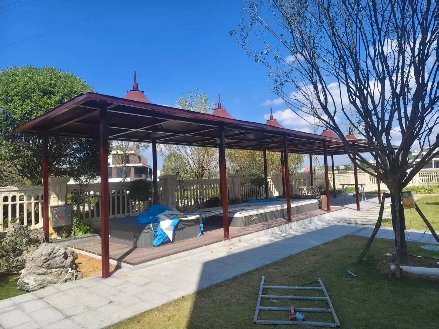 贵州花溪园区小区膜结构停车棚怎么选？本地源头工厂拆解三大坑，避开返修翻倍成本